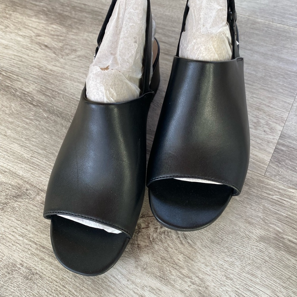 Clarks leather Elegant Black Women's Sandals